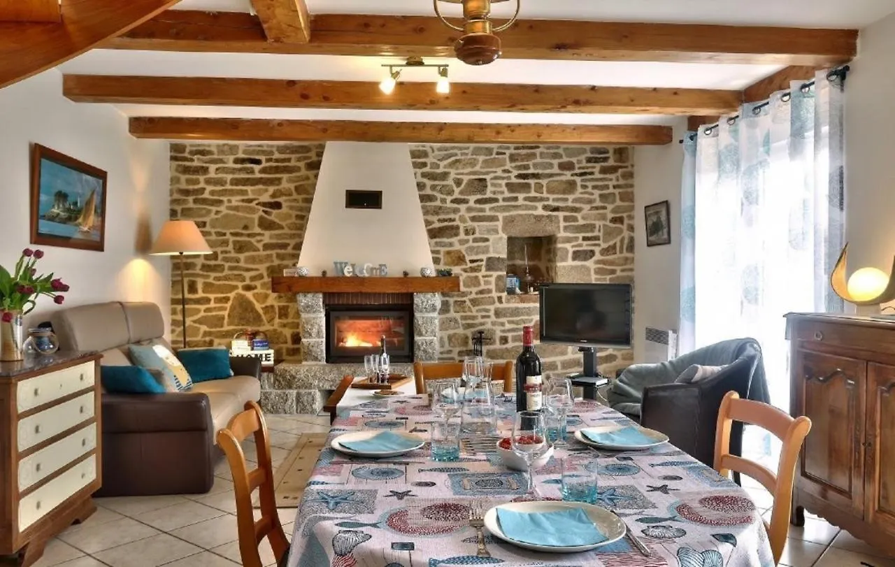 Holiday home Maison Sur Jardin Clos Au Calme A La Campagne Et Proche Des Plages Mahalon